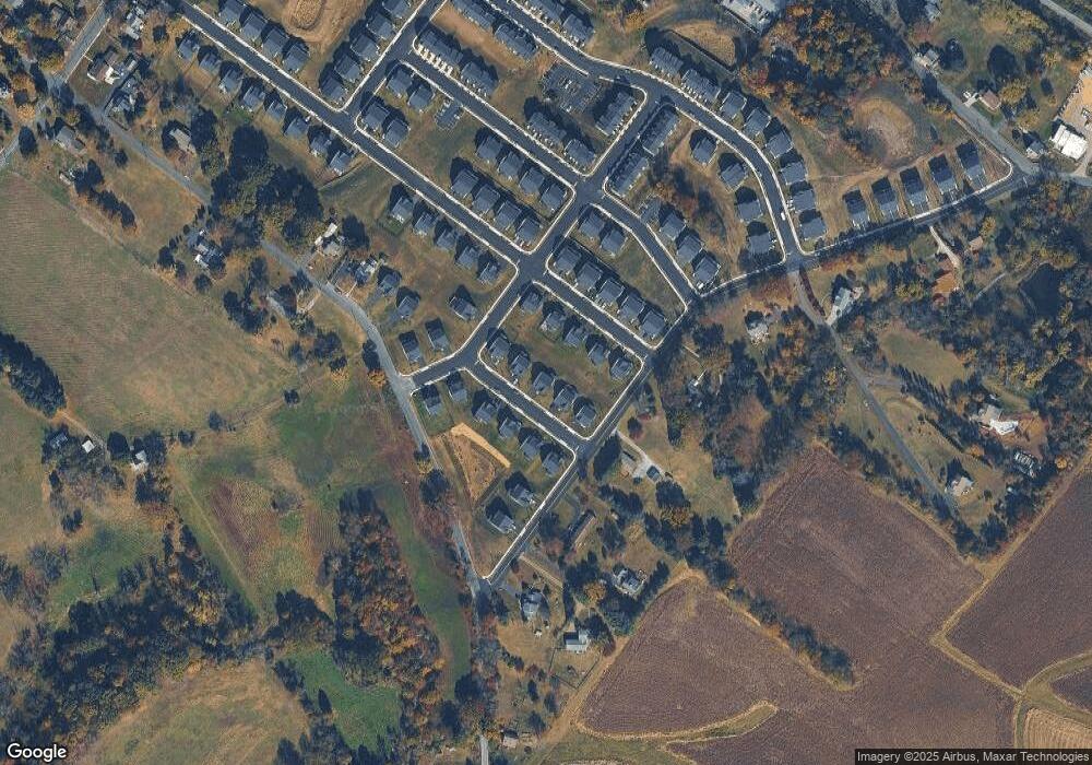 605 Dahlia Dr, Spring City, PA 19475 - photo 1