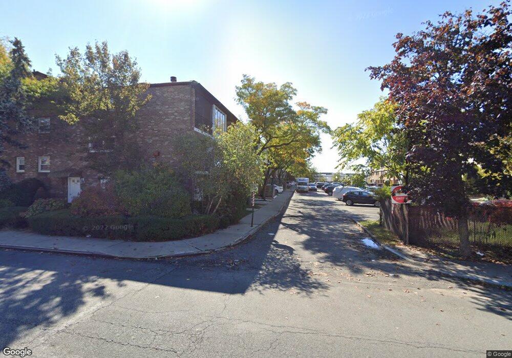 16 Racal Ct unit B1, Staten Island, NY 10314 - photo 1