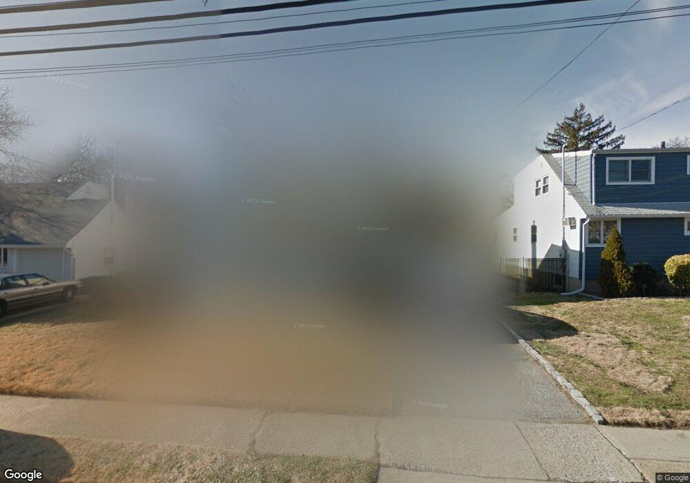 287 Meadowbrook Rd, Merrick, NY 11566 - photo 1