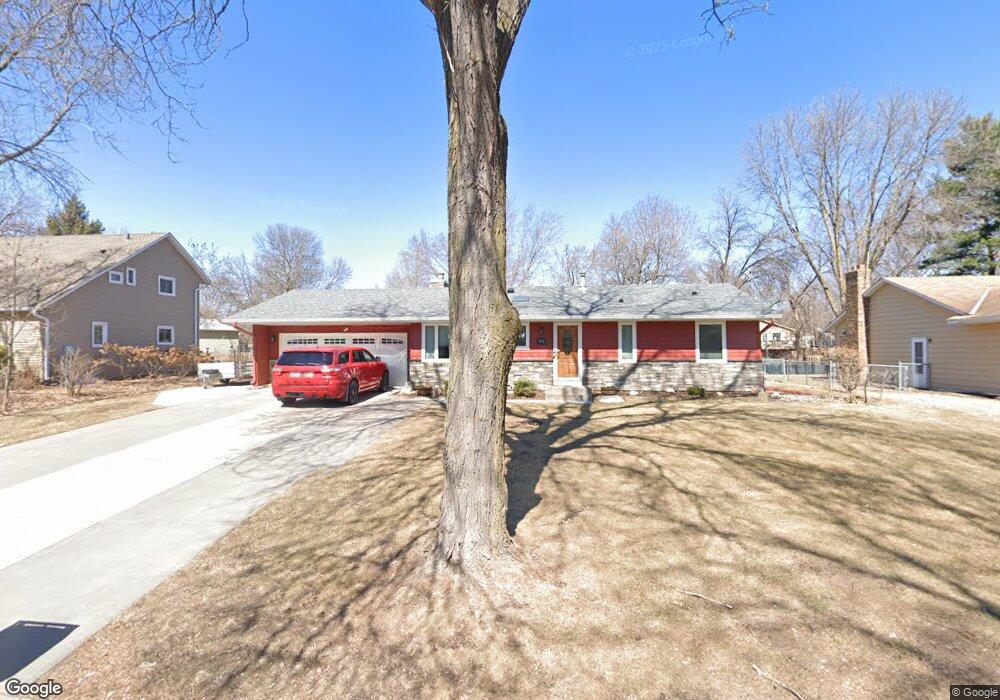 9776 101st Place N, Maple Grove, MN 55369 - photo 1