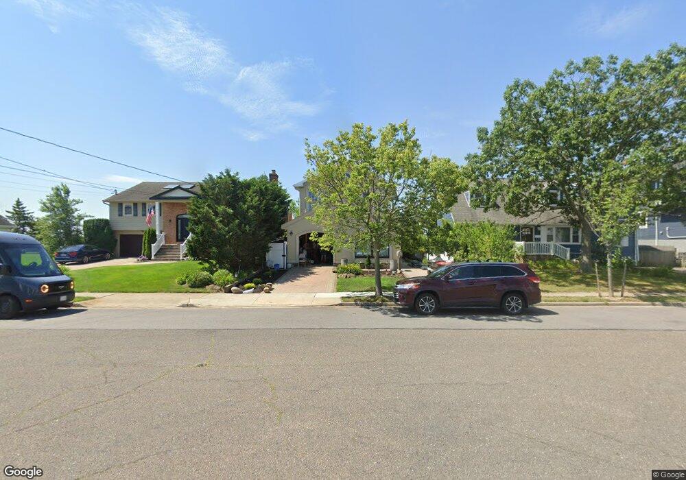 346 Fairview Place, Freeport, NY 11520 - photo 1