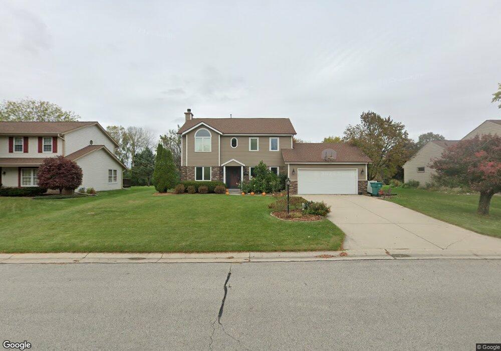 N106W16352 Fieldstone Pass, Germantown, WI 53022 - photo 1