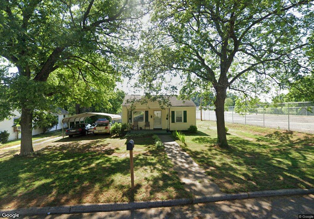 1010 8th St, Statesville, NC 28677 - photo 1