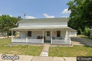 606 E Silk St, Mount Carroll, IL 61053