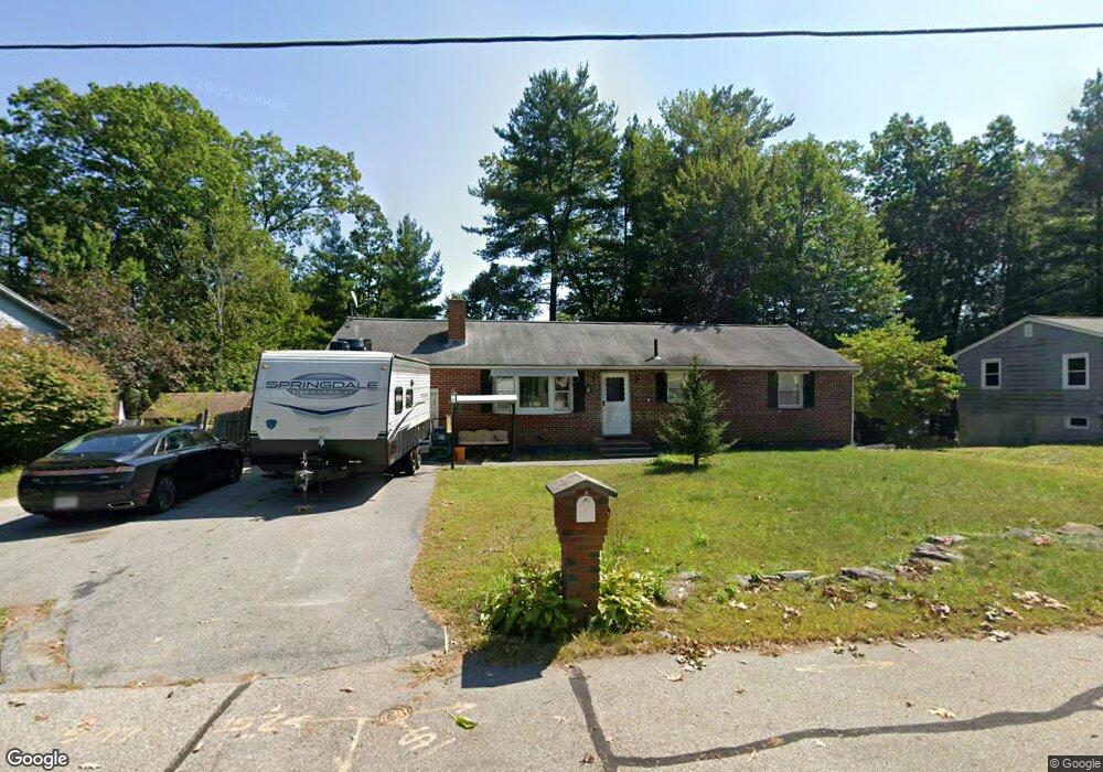 10 Wakefield Dr, Nashua, NH 03062 - photo 1