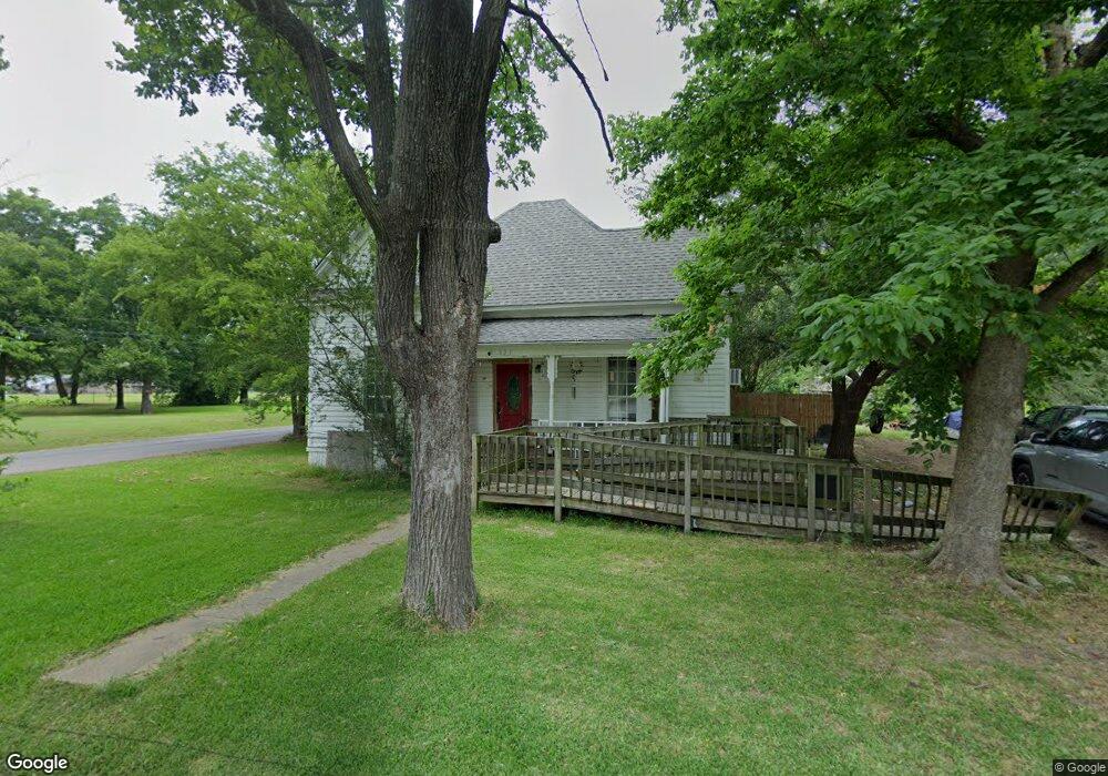 803 E 13th St, Bonham, TX 75418 - photo 1