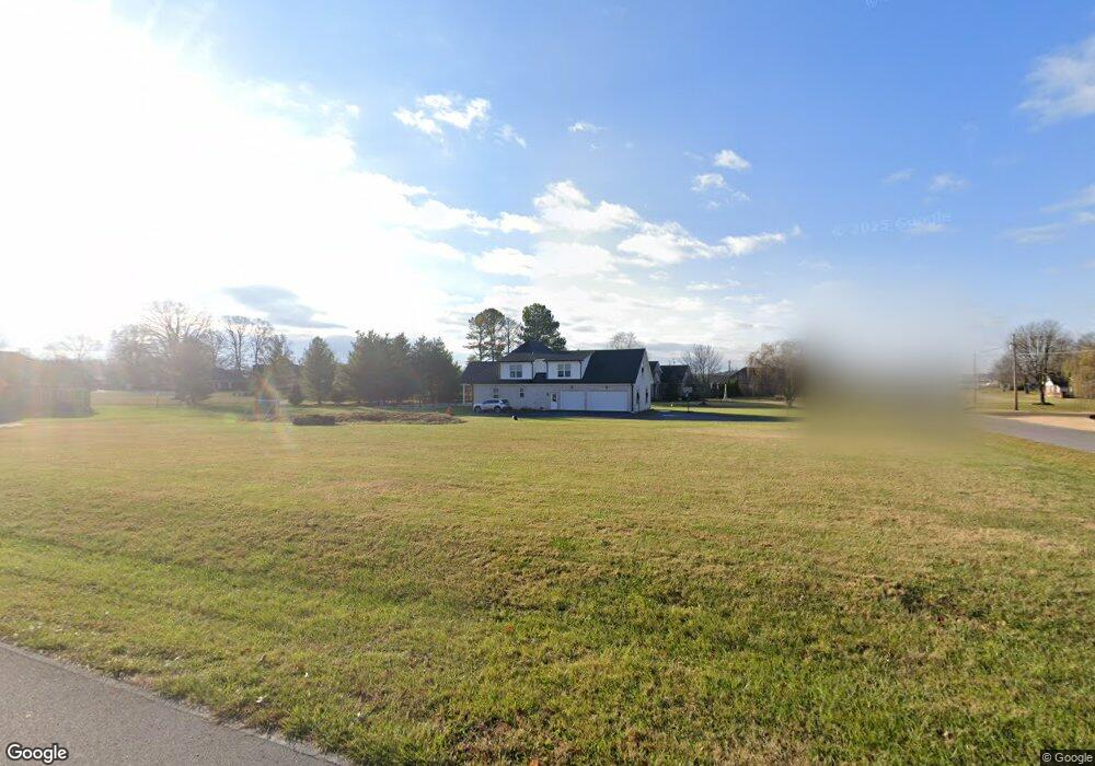 114 Michael Cir, Lafayette, TN 37083 - photo 1