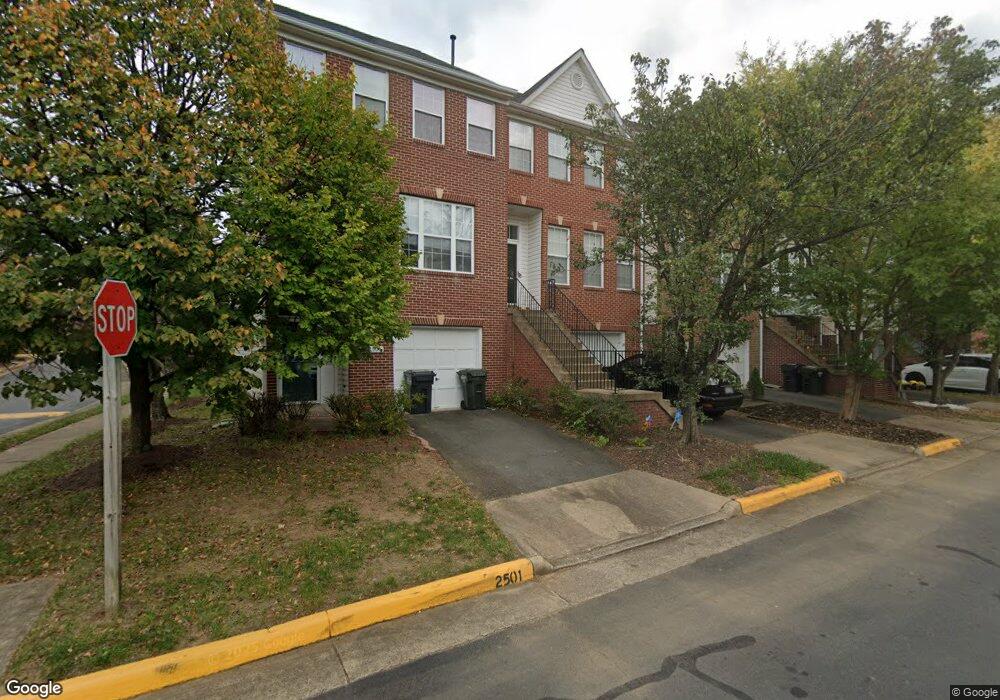 2503 James Madison Cir, Herndon, VA 20171 - photo 1