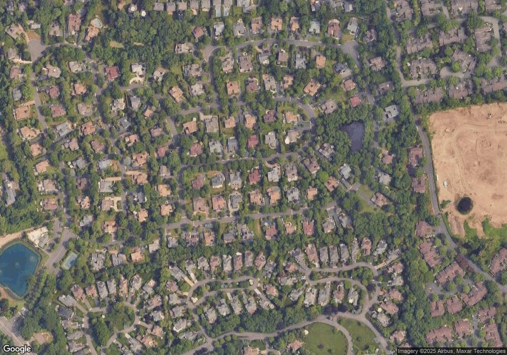 7 Brighton Rd S, Manhasset, NY 11030 - photo 1