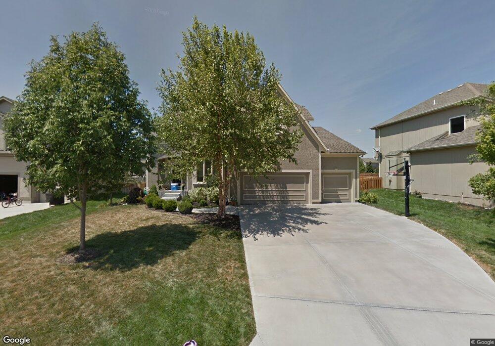 5516 Round Prairie St, Shawnee, KS 66226 - photo 1