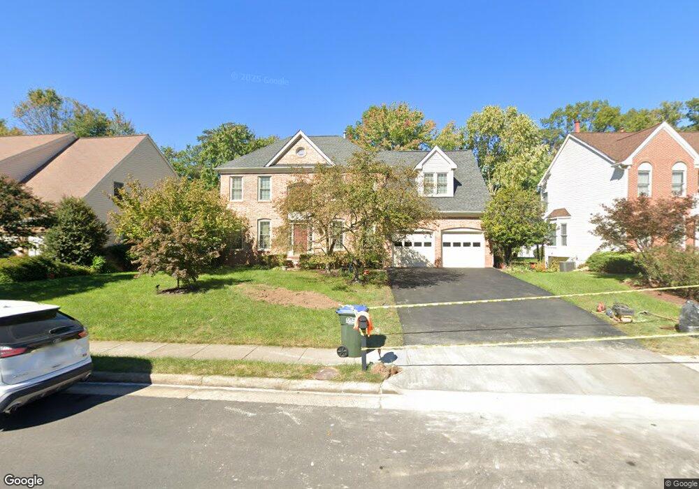 2420 Mill Heights Dr, Herndon, VA 20171 - photo 1