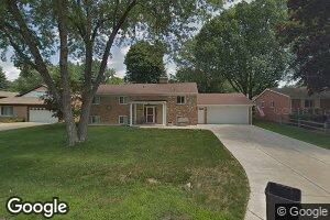 1733 Stratford St, Sylvan Lake, MI 48320