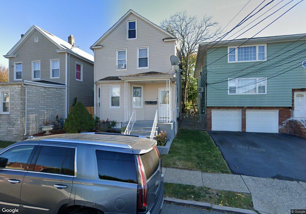 30 Grove St, Elmwood Park, NJ 07407 - photo 1