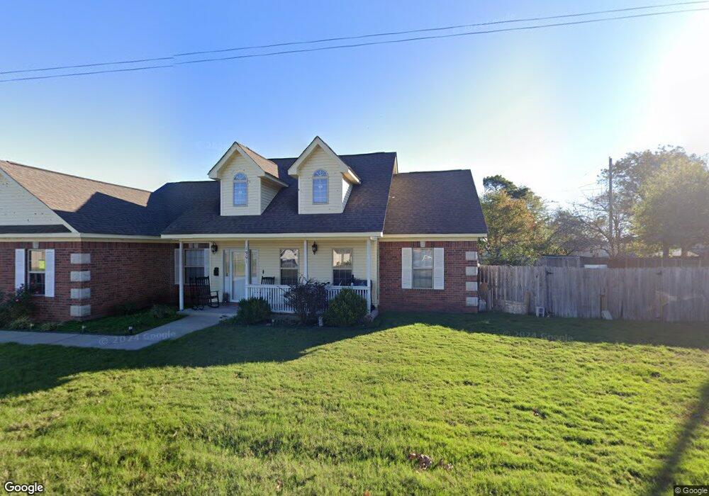 1901 S Lowe St, Stuttgart, AR 72160 - photo 1