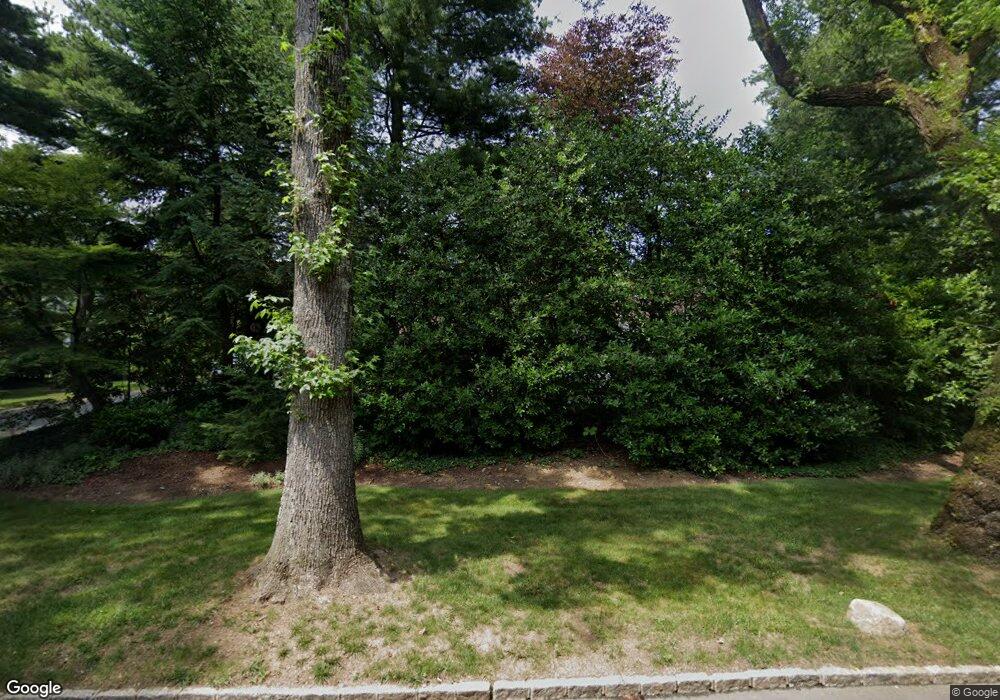 17 Rogers Rd, Great Neck, NY 11024 - photo 1