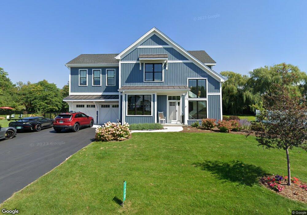 128 Caspian Ln, Shelburne, VT 05482 - photo 1