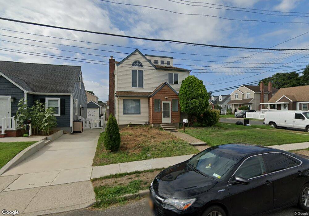 903 Saint James Place, Franklin Square, NY 11010 - photo 1