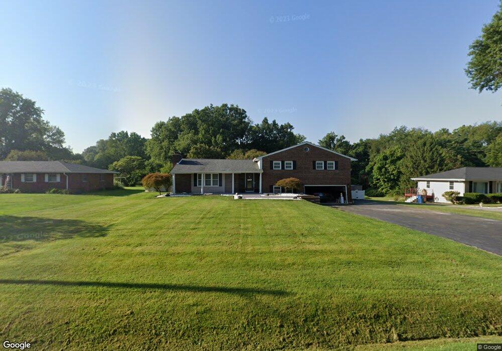 305 Bauer Ln, Maryville, IL 62062 - photo 1