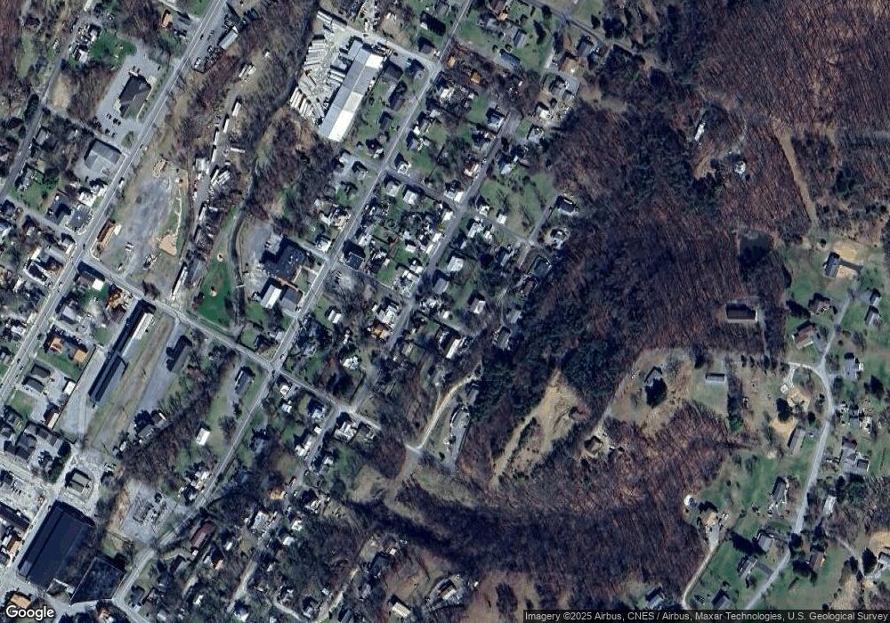 69 Goff St, Berkeley Springs, WV 25411 - photo 1