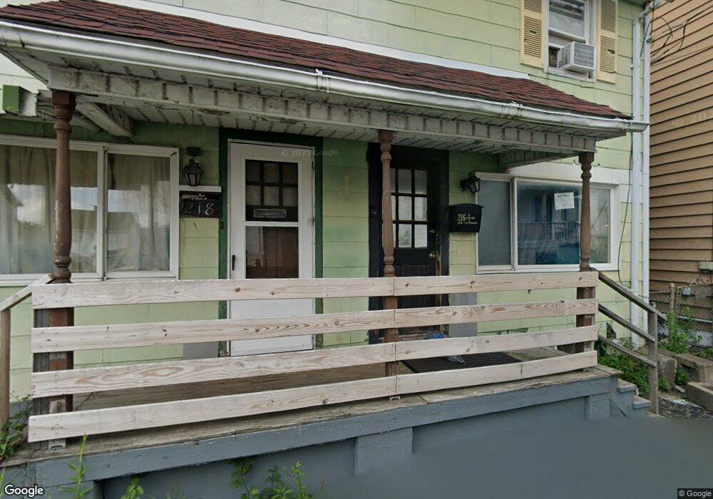 216 S Bennett Ct, Hazleton, PA 18201 - photo 1