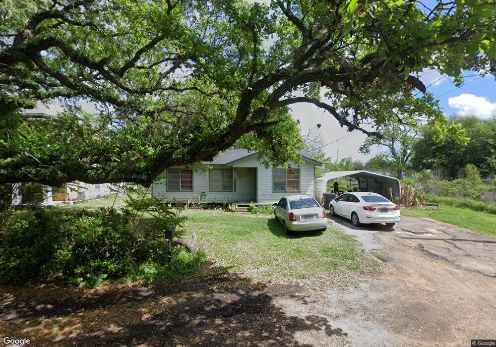 2515 Elm Ave, Bay City, TX 77414 - photo 1
