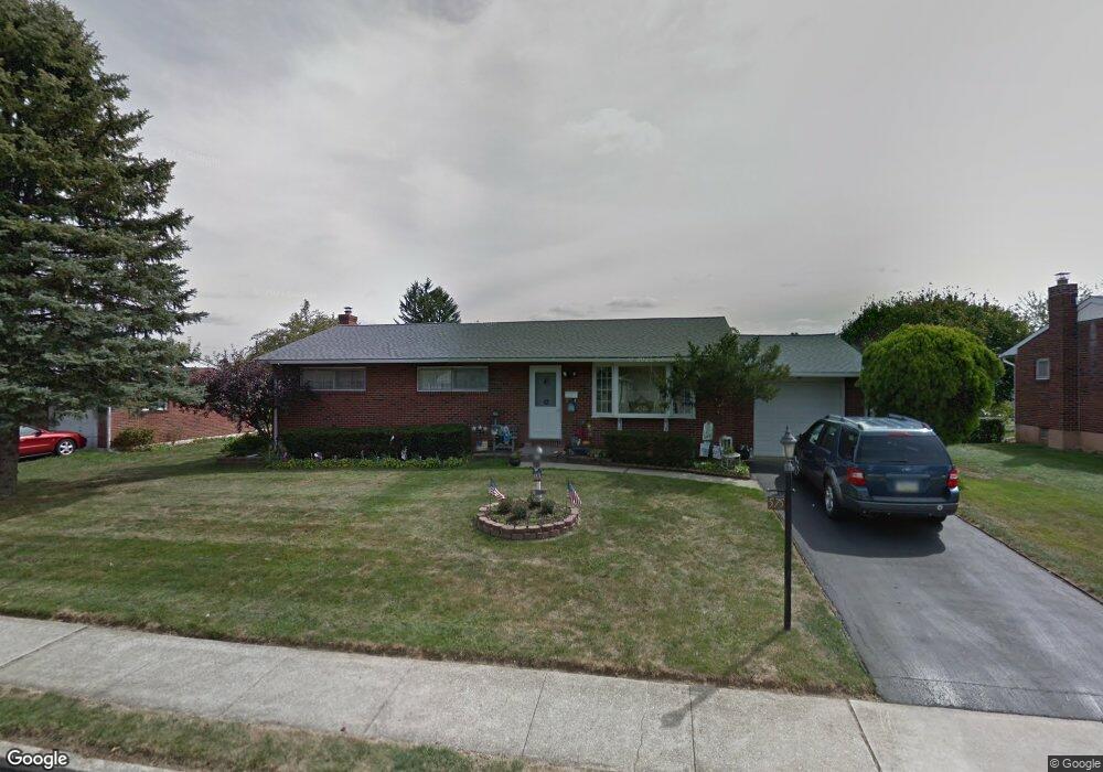 575 Miller Ln, Whitehall, PA 18052 - photo 1