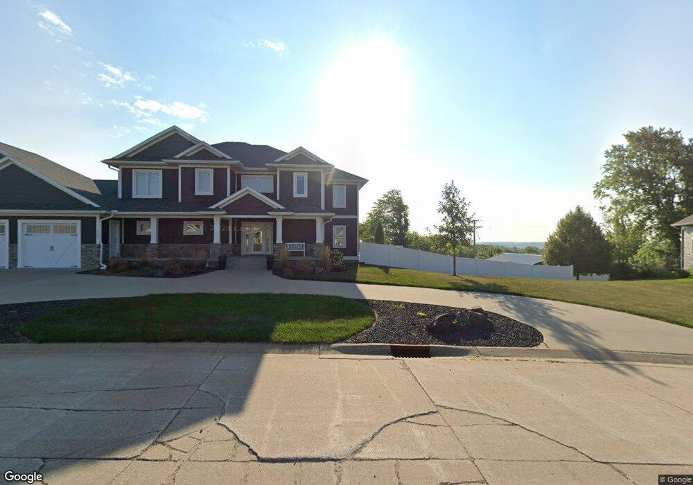 1389 Crestview Dr, Winona, MN 55987 - photo 1