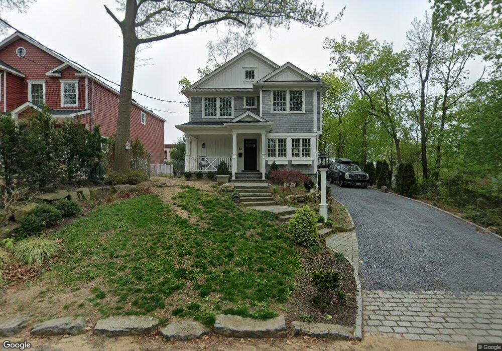 10 New St, Port Washington, NY 11050 - photo 1