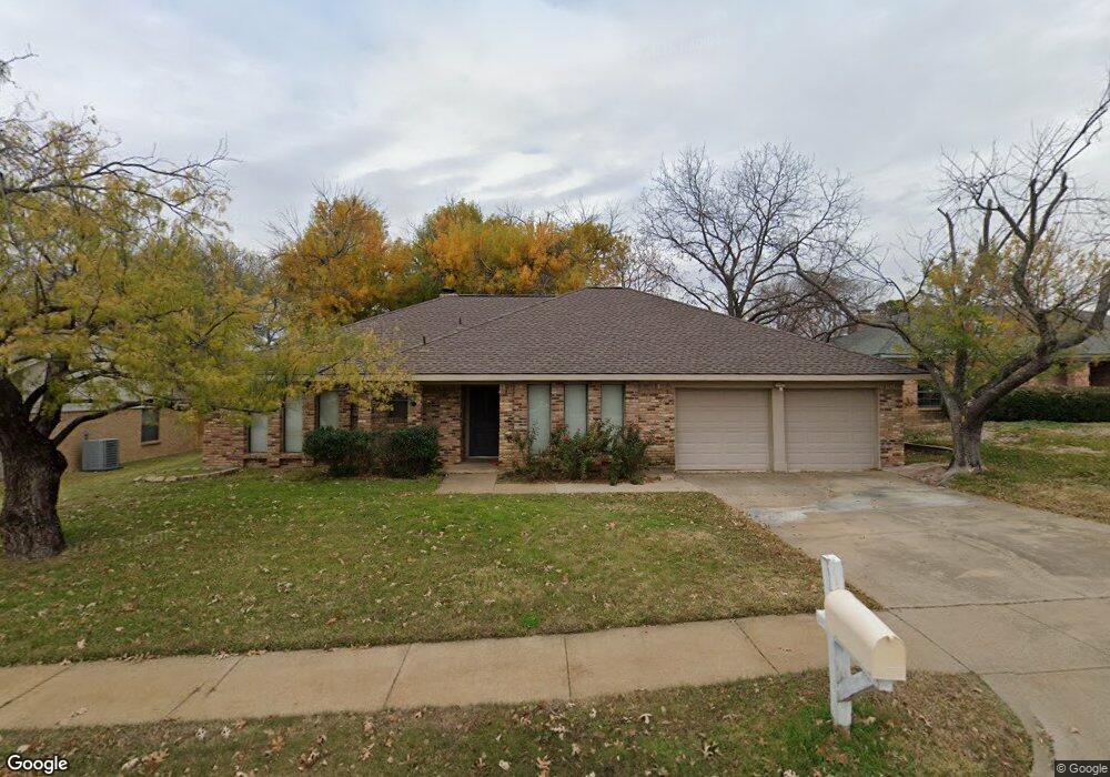 309 Norfolk Ct, Bedford, TX 76021 - photo 1