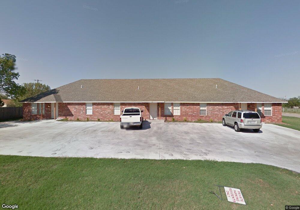 2428 Ellis Dr, Shawnee, OK 74804 - photo 1