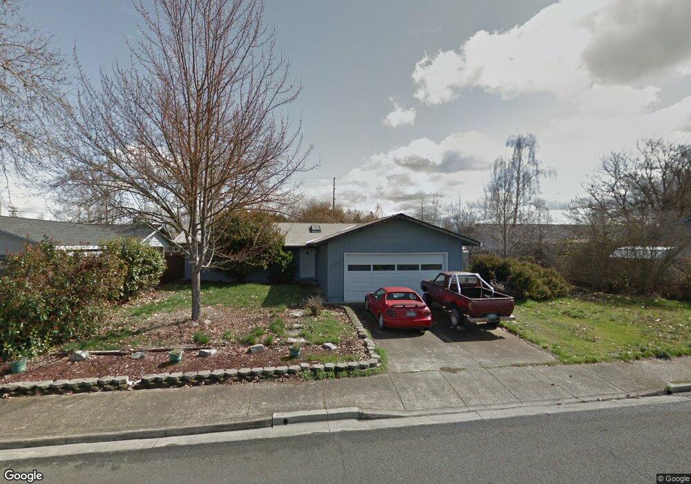 1862 Marys Way, Central Point, OR 97502 - photo 1