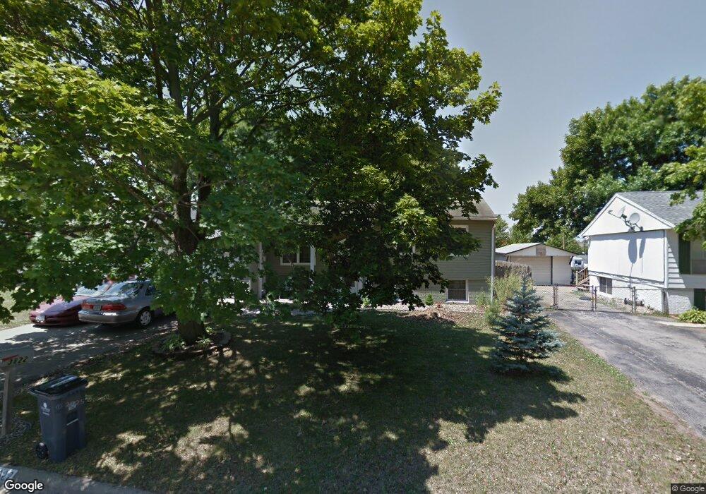 3022 Chapel Dr SW, Cedar Rapids, IA 52404 - photo 1