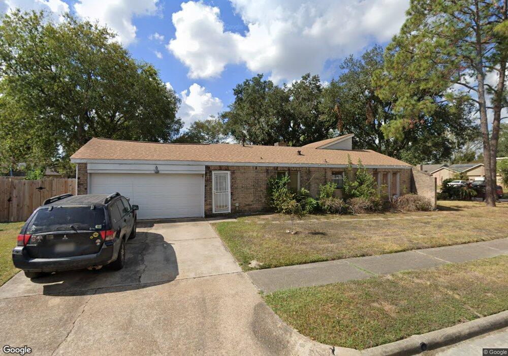 6103 Elkwood Forest Dr, Houston, TX 77088 - photo 1