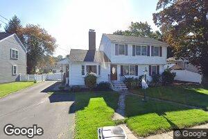 18 Robinson Rd, Woburn, MA 01801