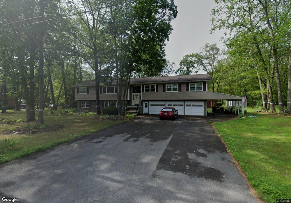 1025 Cherokee Rd, Schenectady, NY 12302 - photo 1