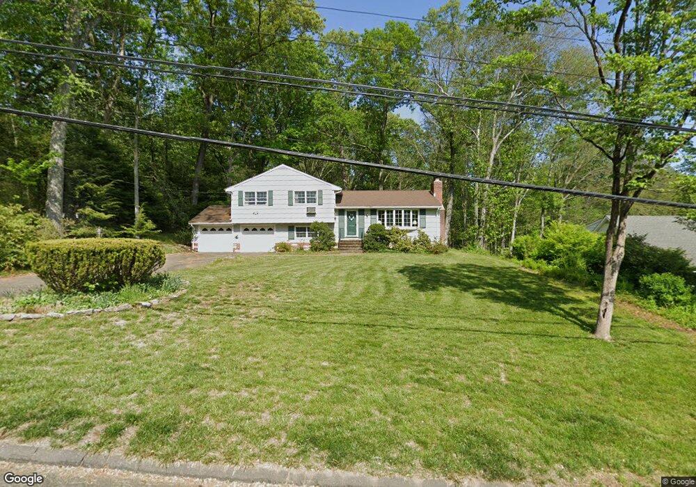 216 Pinewood Trail, Trumbull, CT 06611 - photo 1