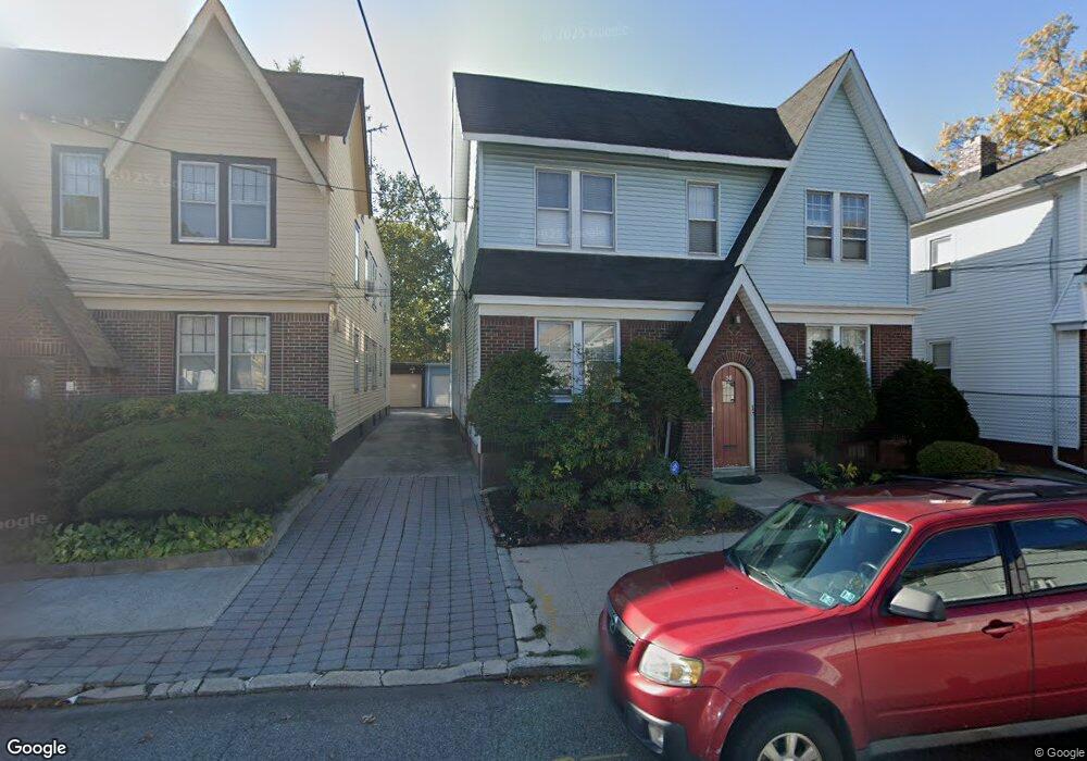 28-30 Varsity Rd unit 2LT, Newark, NJ 07106 - photo 1