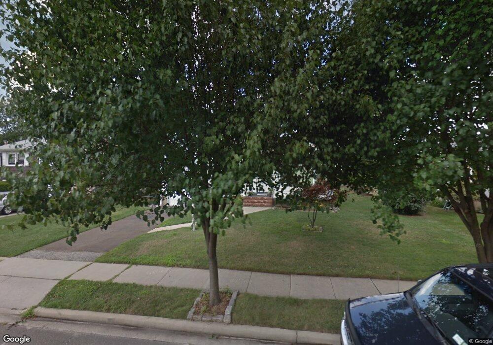 90 Cedar Dr, Farmingdale, NY 11735 - photo 1