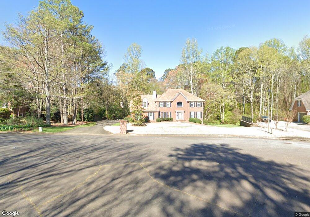 720 Saddlebrook Close, Roswell, GA 30075 - photo 1