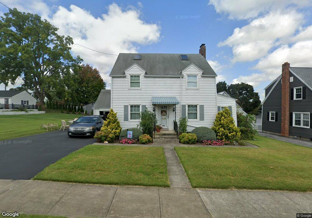 304 N Grant St, Waynesboro, PA 17268 - photo 1