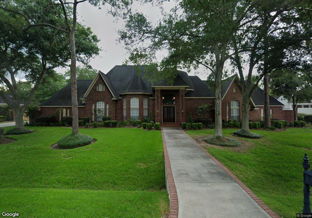 412 Carriage Creek Ln, Friendswood, TX 77546 - photo 1