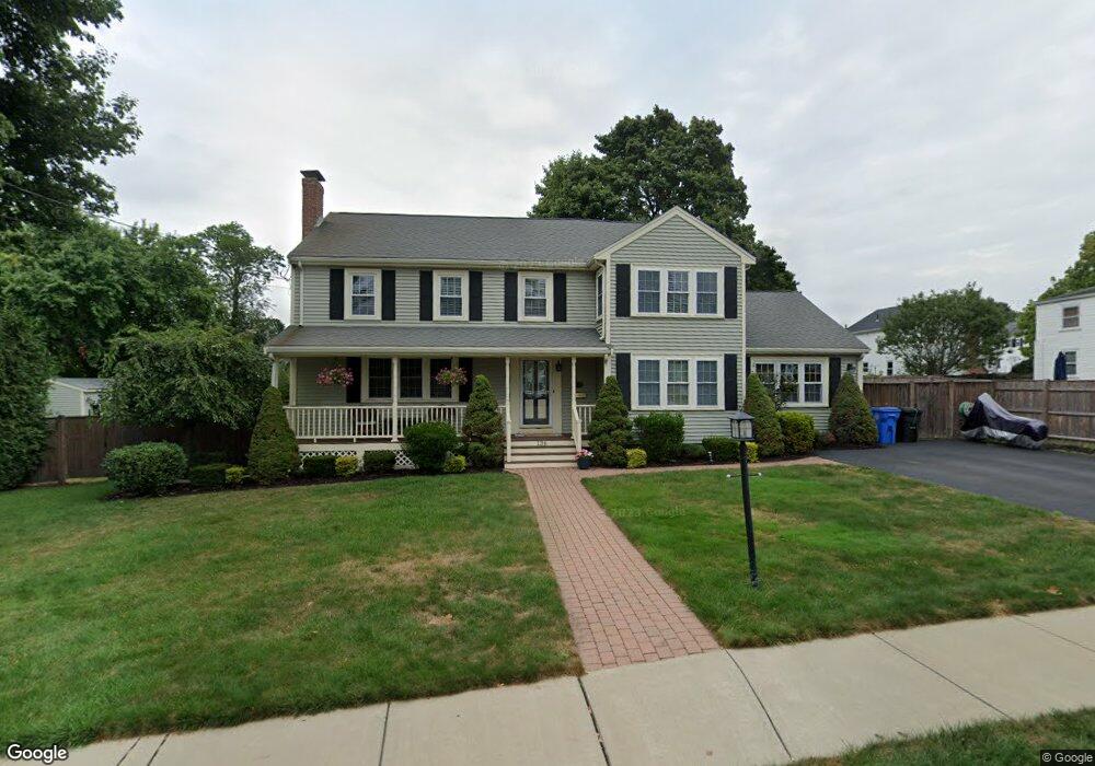 136 Farnum Rd, Waltham, MA 02453 - photo 1