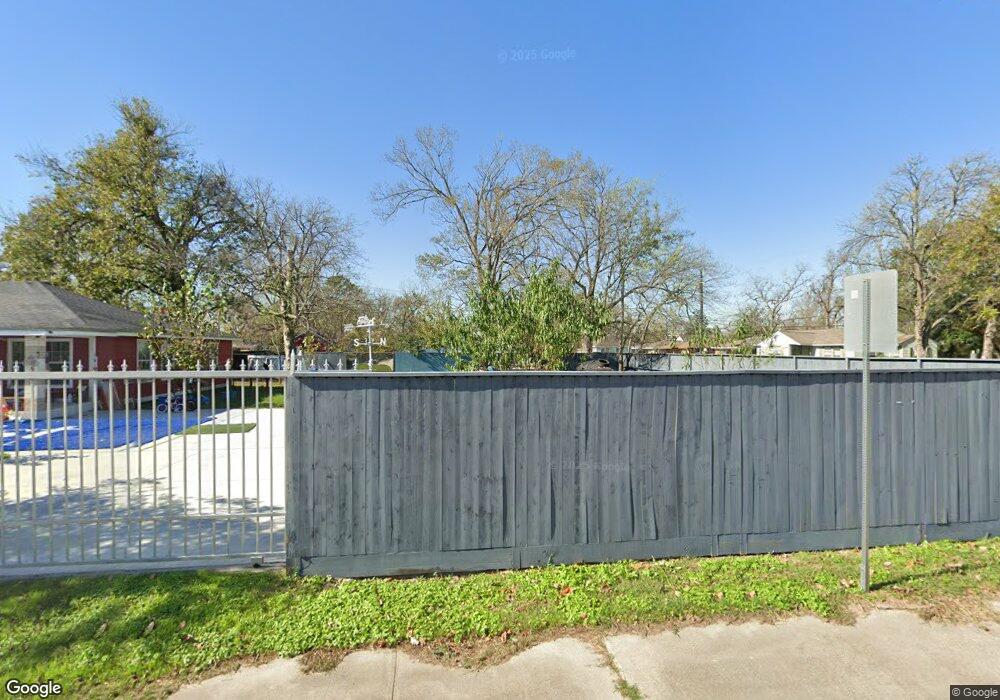 4917 Hirsch Rd, Houston, TX 77026 - photo 1