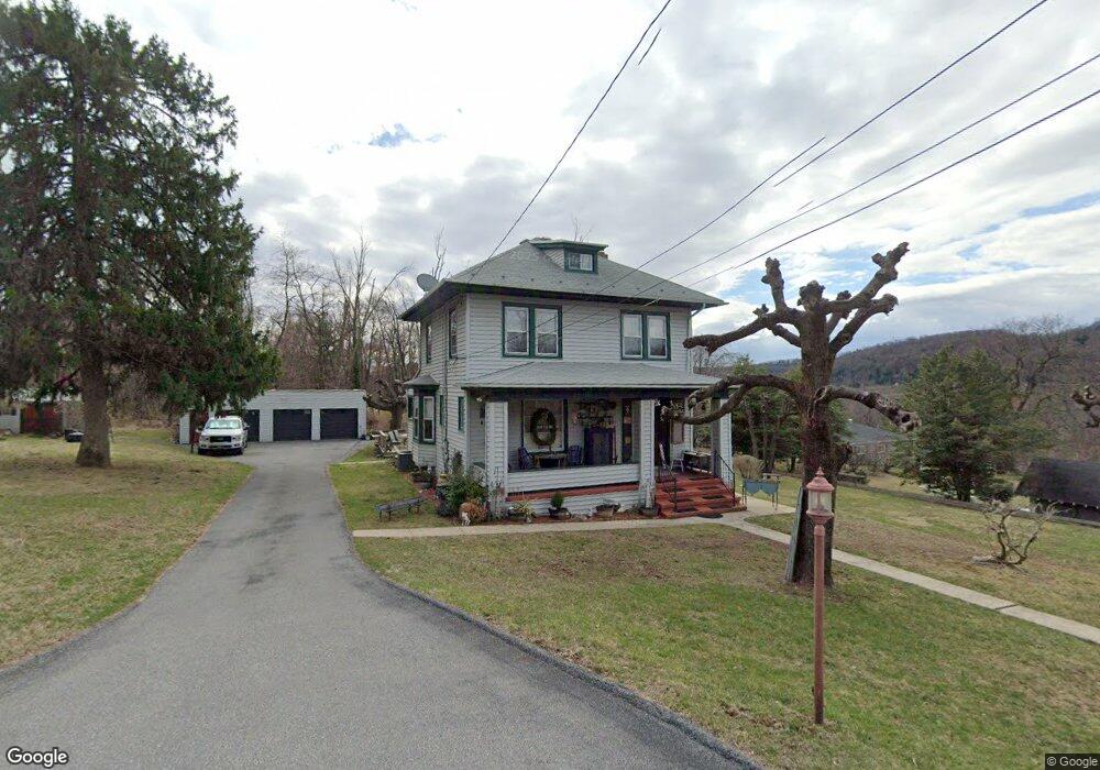 610 Allen Dr, Reading, PA 19606 - photo 1