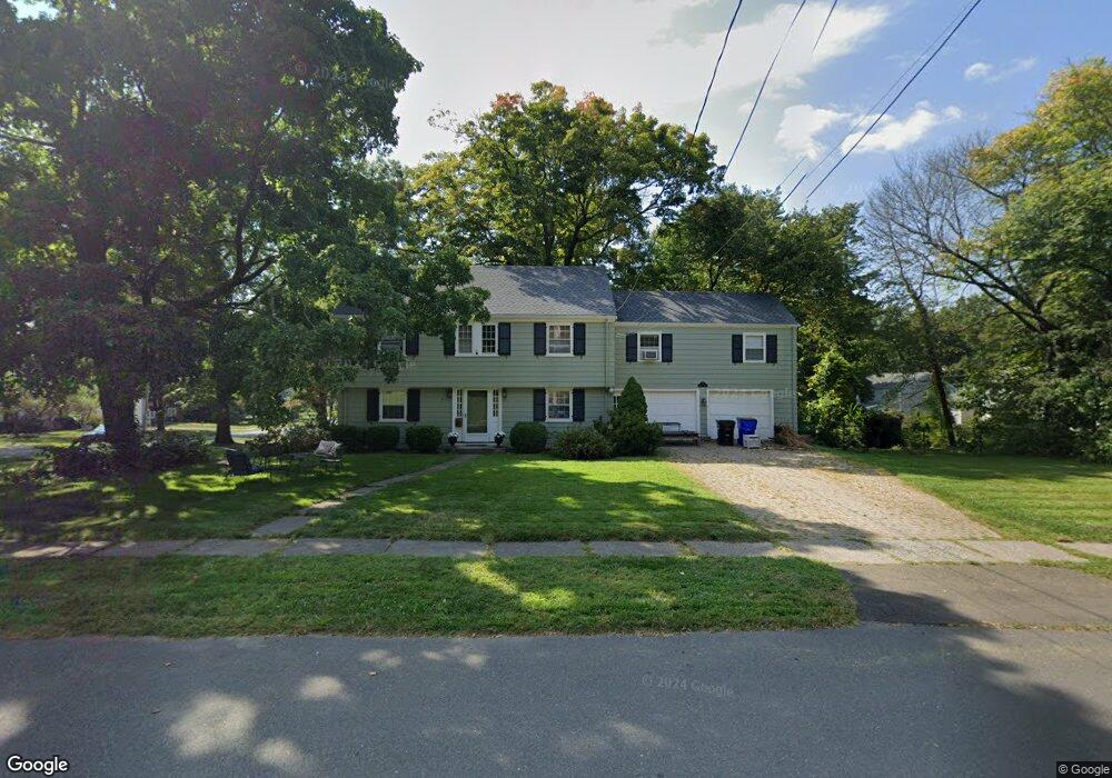 11 Brenway Dr, West Hartford, CT 06117 - photo 1