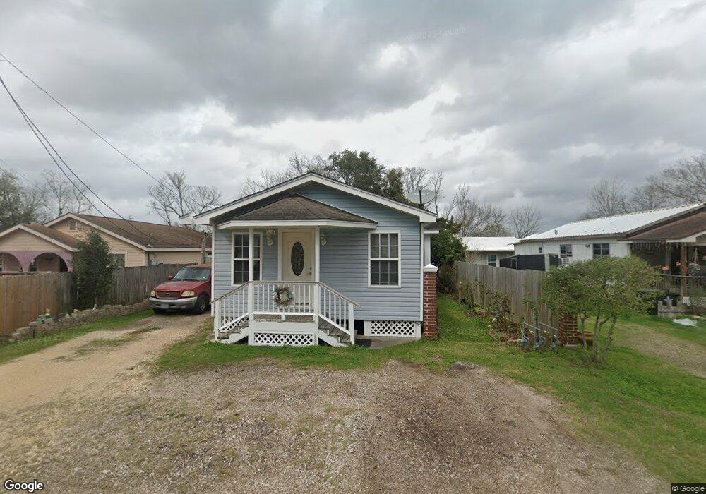 201 Lulac St, Alvin, TX 77511 - photo 1