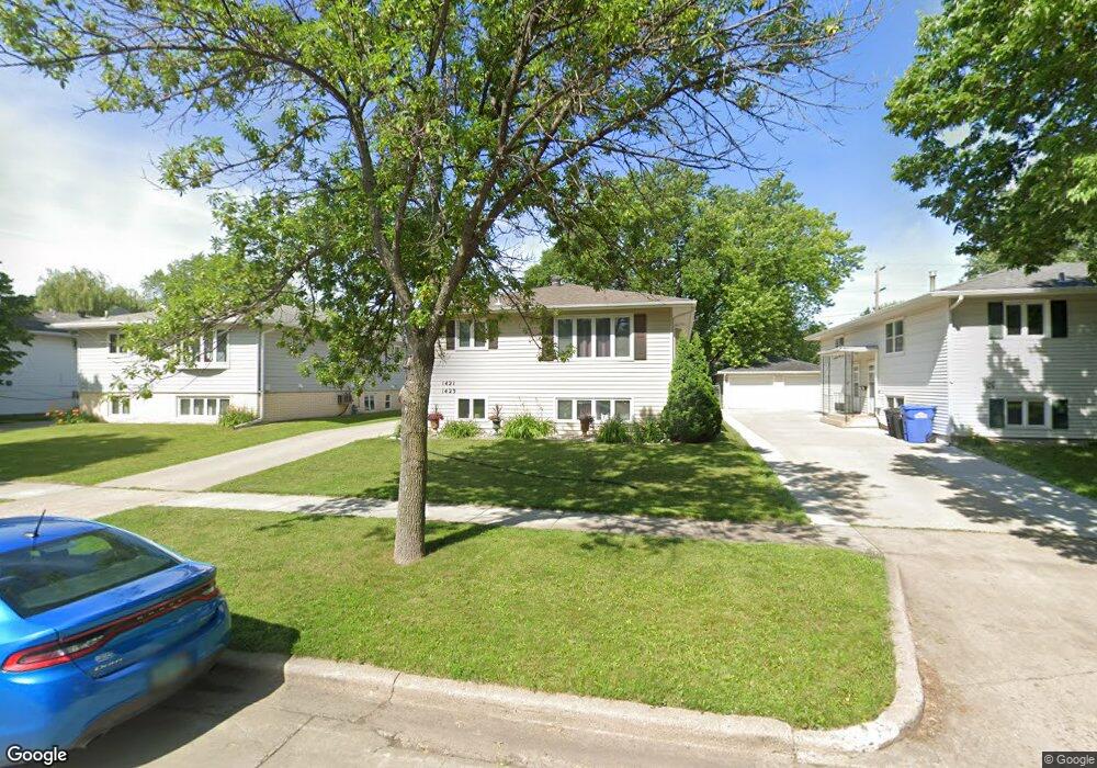 1421 16 1 2 St S, Fargo, ND 58103 - photo 1