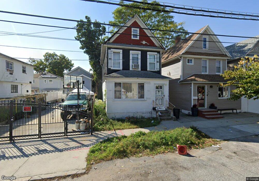 11024 158th St, Jamaica, NY 11433 - photo 1