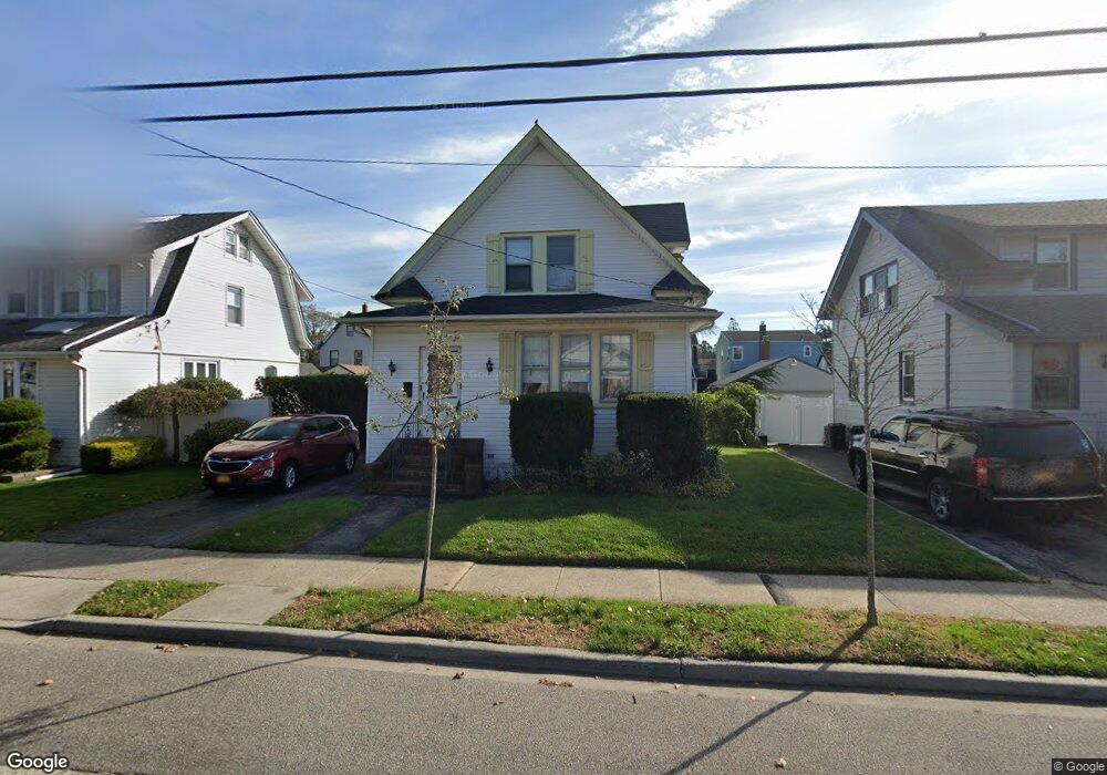 80 Woodlawn Ave, Valley Stream, NY 11581 - photo 1