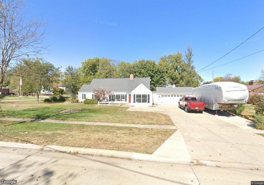 1212 Locust St, Adel, IA 50003 - photo 1